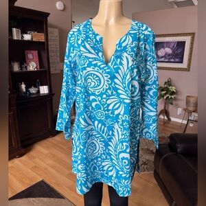 World Market blue & white floral long sleeves Vneck lightweight tunic-size L